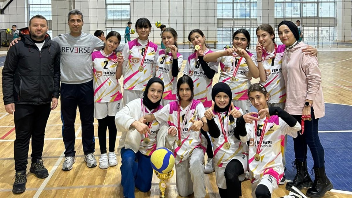 OKUL VOLEYBOL TAKIMIMIZ İL BİRİNCİSİ !